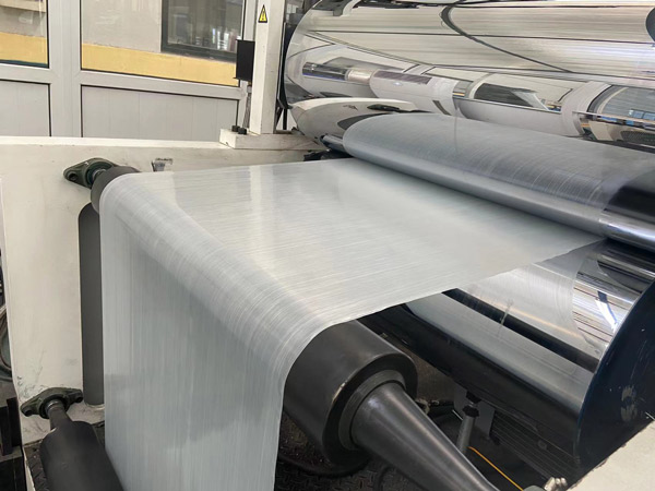 CFRT預浸帶樹(shu)脂與纖維(wei)相互熔融(rong)的緊密度(dù)影響物理(lǐ)性能