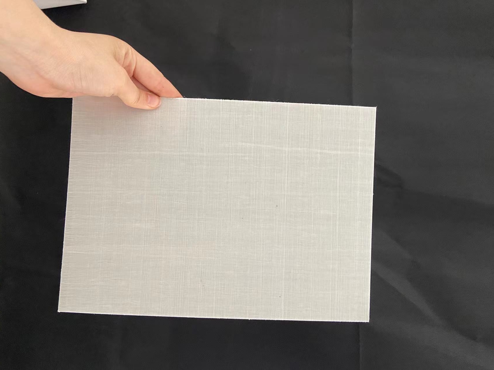 CFRT材料咨訊：熱(re)塑性複合材料在(zai)軌道交通和汽車(chē)産業中的應用前(qian)景廣闊