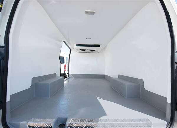 CFRT複合闆(pan)蒙皮冷(leng)藏車具(ju)有良好(hǎo)冷藏密(mì)封效果(guǒ)